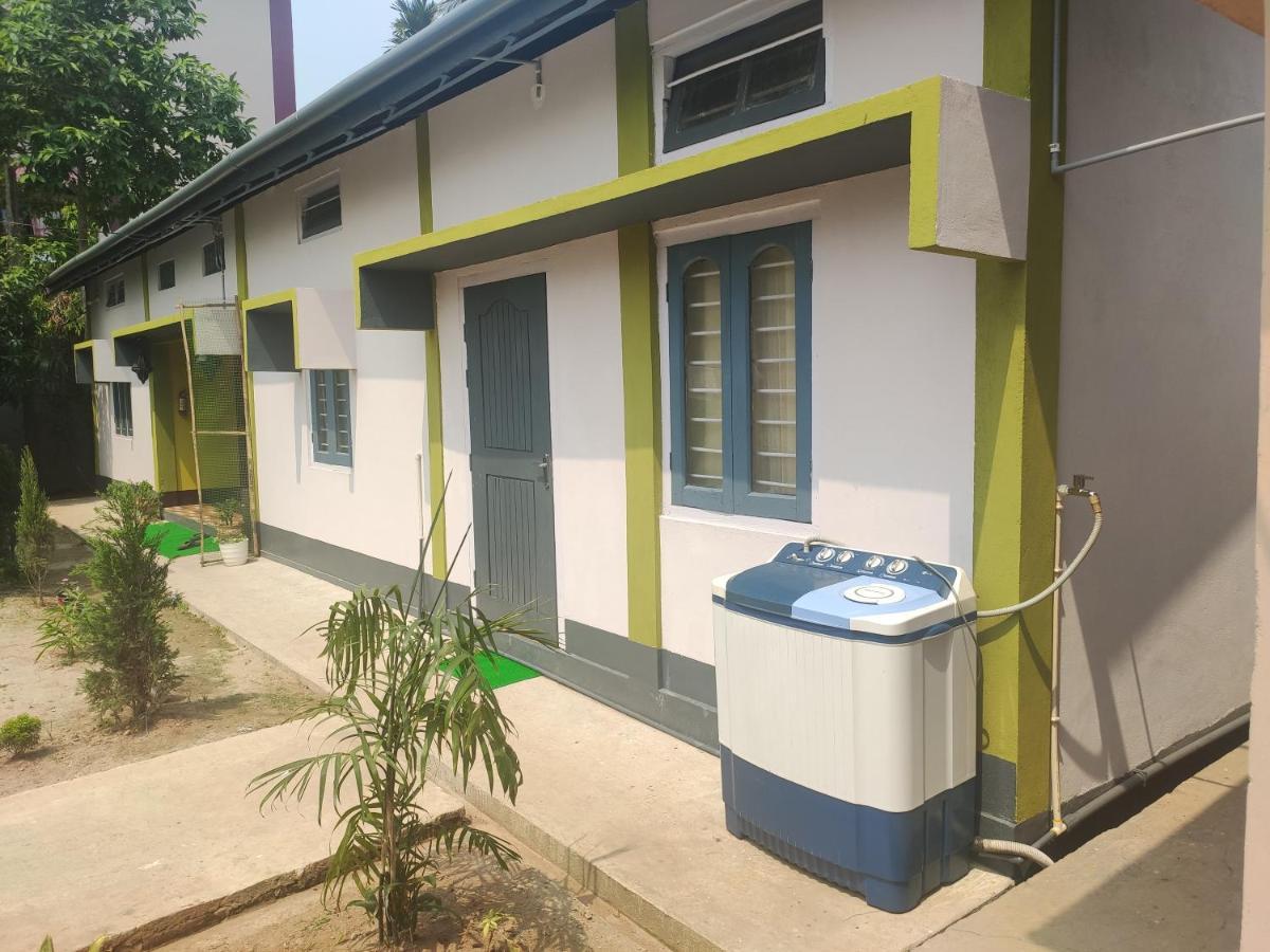 Stargaze Backpackers Hostel Guwahati Esterno foto