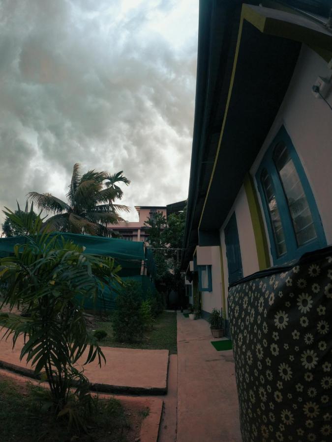 Stargaze Backpackers Hostel Guwahati Esterno foto
