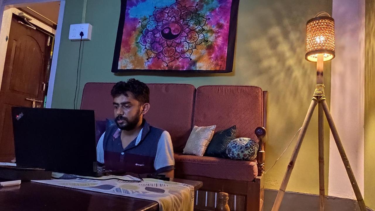 Stargaze Backpackers Hostel Guwahati Esterno foto
