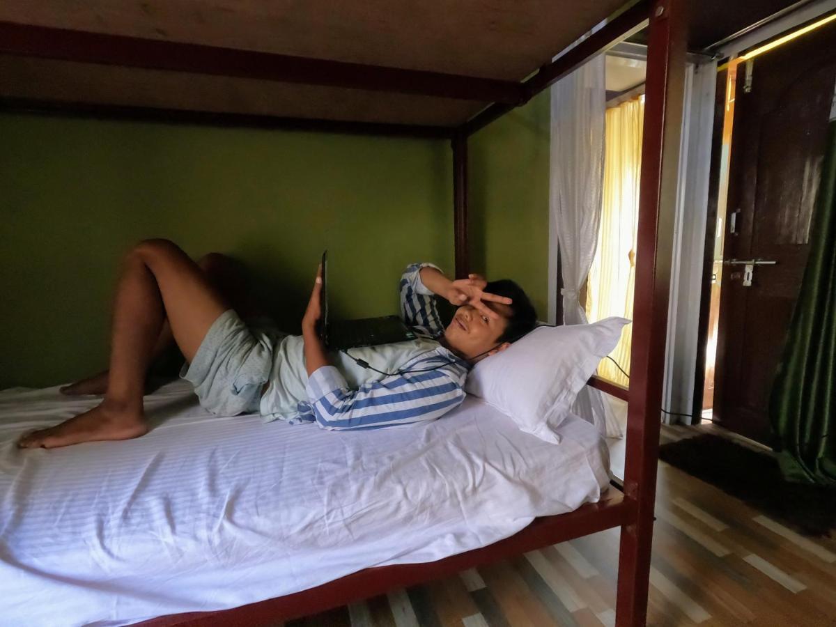 Stargaze Backpackers Hostel Guwahati Esterno foto