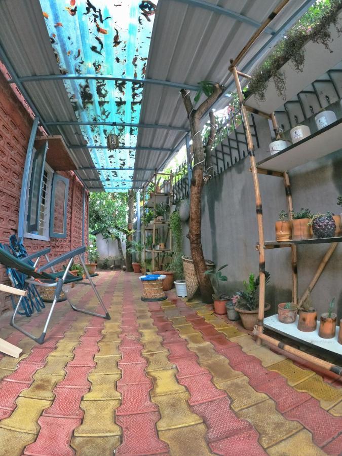 Stargaze Backpackers Hostel Guwahati Esterno foto