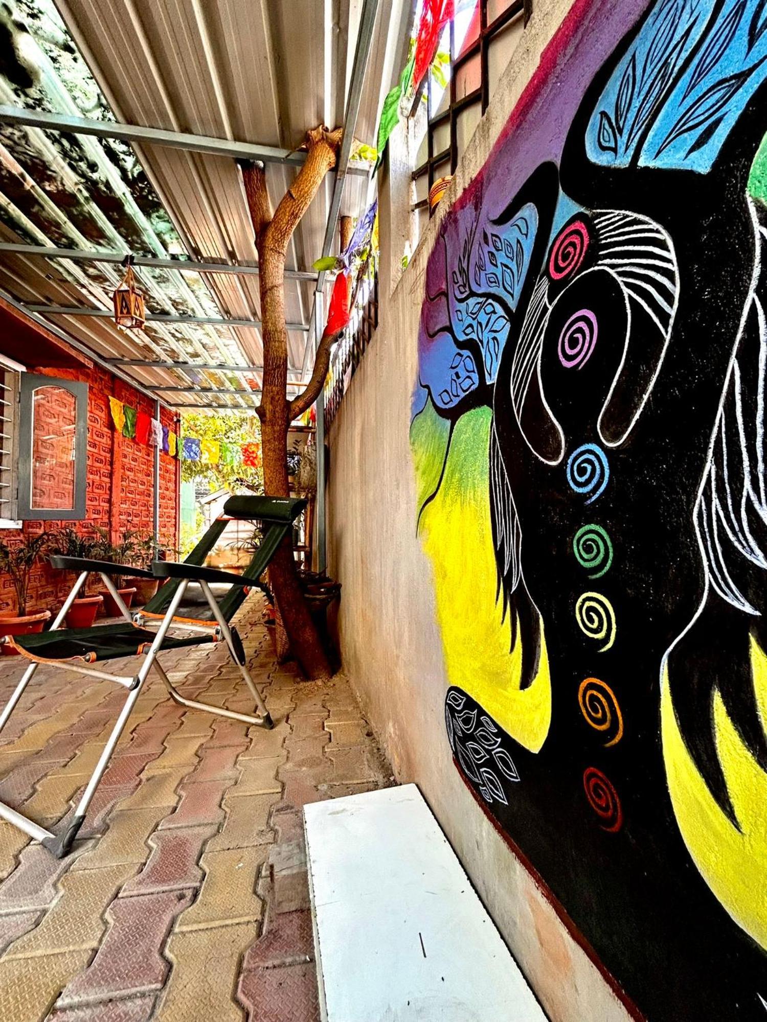 Stargaze Backpackers Hostel Guwahati Esterno foto
