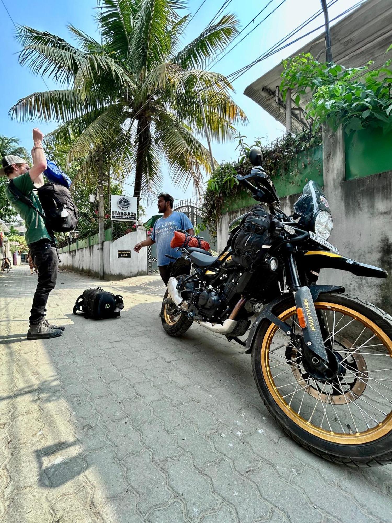 Stargaze Backpackers Hostel Guwahati Esterno foto