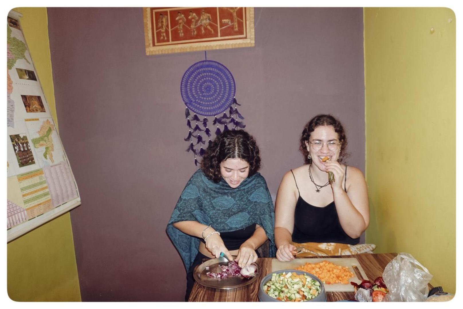 Stargaze Backpackers Hostel Guwahati Esterno foto